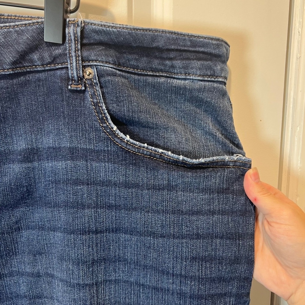 Maurices Womens Jeans‎ High Rise 90s Taper Dark Wash Blue 22W - Picture 2 of 7